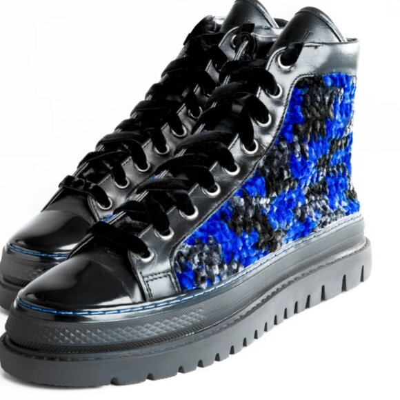 KROJAY BLUE SAPPHIRE CROCHET WOMEN'S  BOOT Blue, Black, Grey  NEW w/TAG & BOX - Picture 3 of 7